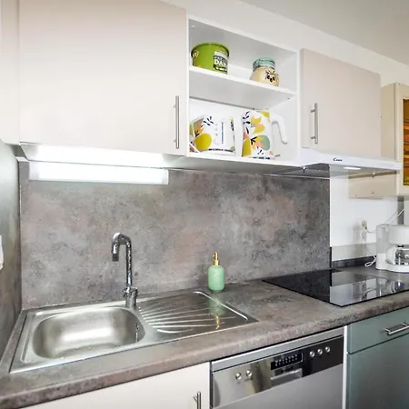 Apartment Beautiful In En Roussillon