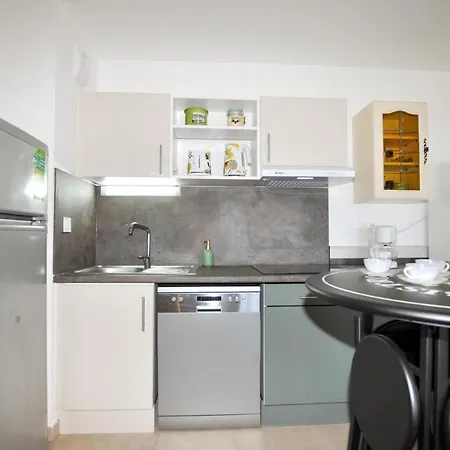 Apartment Beautiful In En Roussillon *