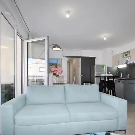 Beautiful In En Roussillon Apartment *